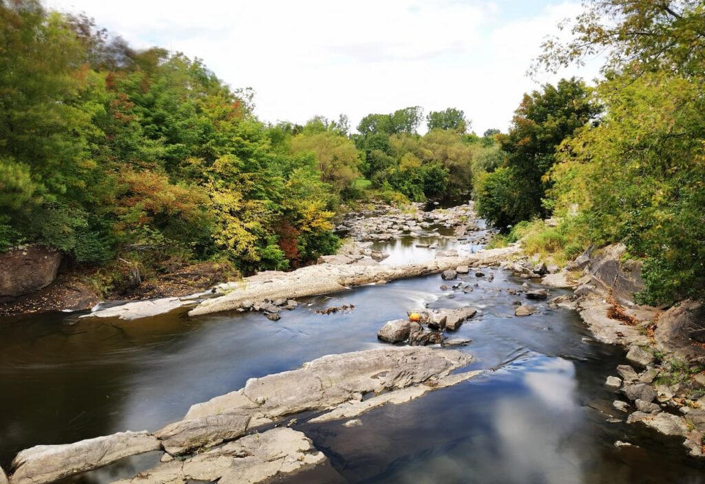 Thumbnail-For-Belvedere des chutes de Roxton Falls-Canton de Roxton-By-Jet Loans