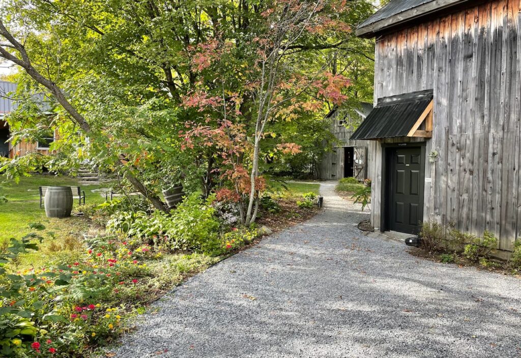 Thumbnail-For-Beautiful Locations -At-The-Wine Route Quebec -By-Jet Loans